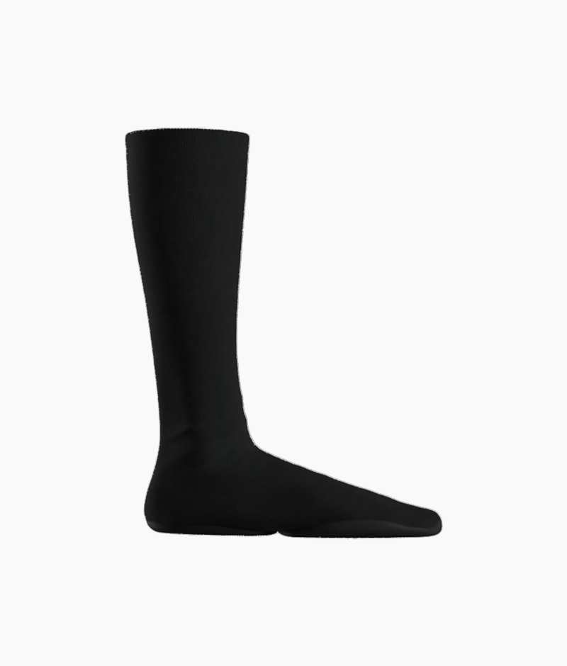 Yeezy Pods i sort – moderne slip-on sko set fra siden
