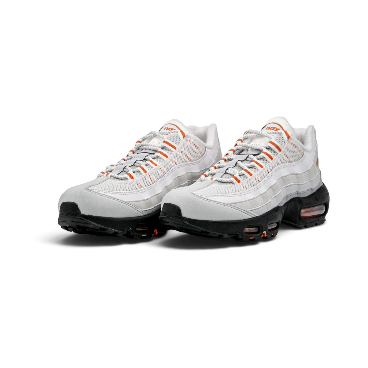 Nike Air Max 95 Wolf Grey Safety Orange HM0622-002 set i vinkel