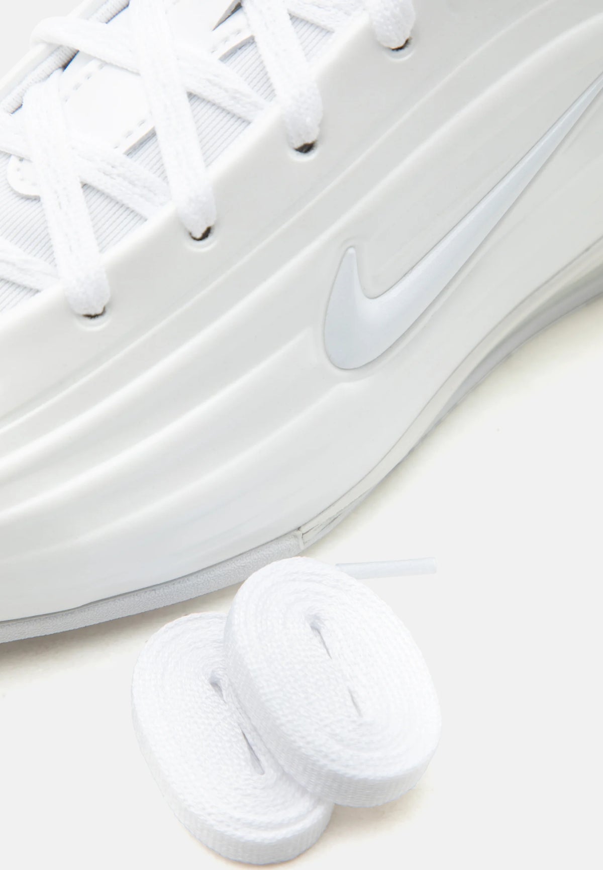 Nike Shox Z White Metallic Silver dame IR1222-100 detalje af overdel og sål