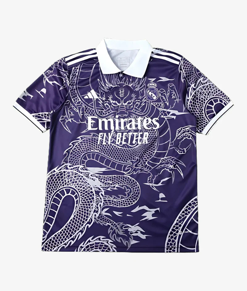 Real Madrid concept shirt i lilla med hvid dragegrafik, polo-krave og broderet klublogo